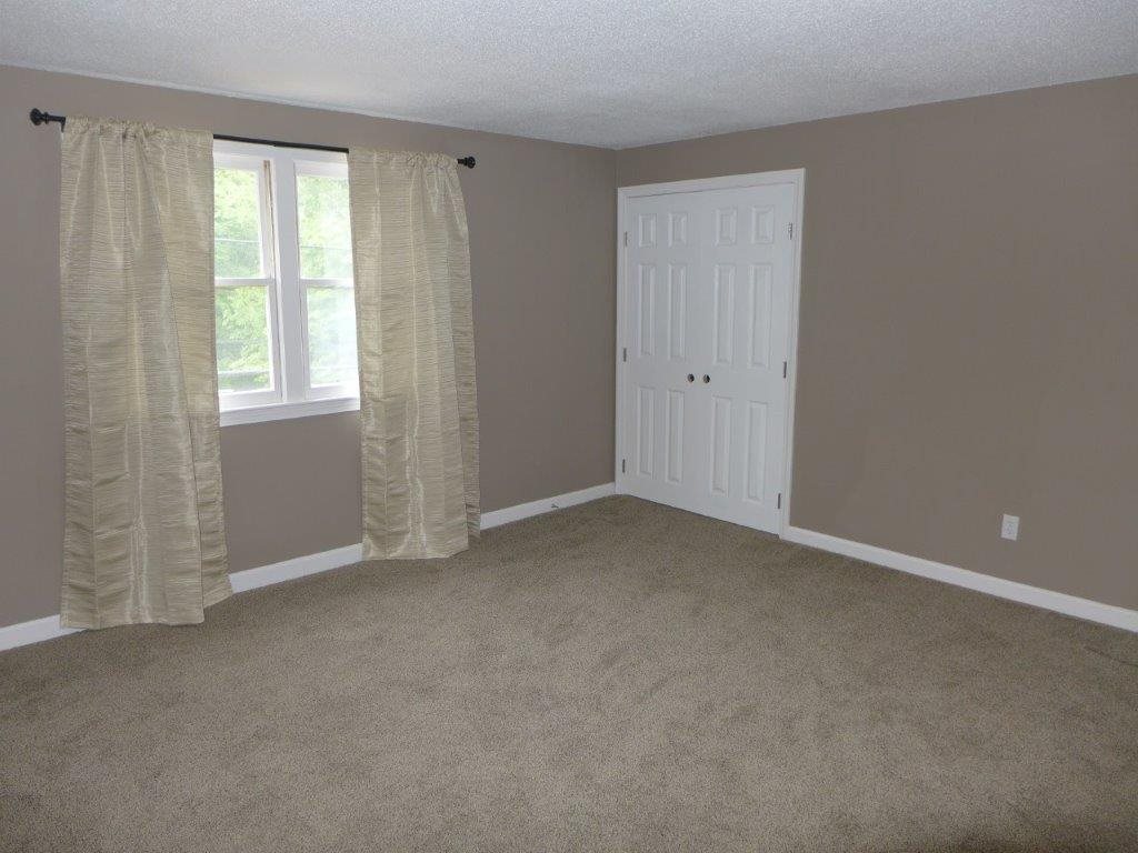 490 West River Road Hooksett, NH 03106 - Photo 12 of 32