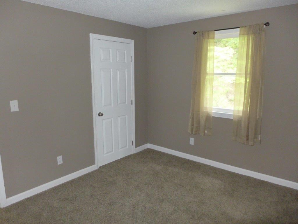 490 West River Road Hooksett, NH 03106 - Photo 15 of 32