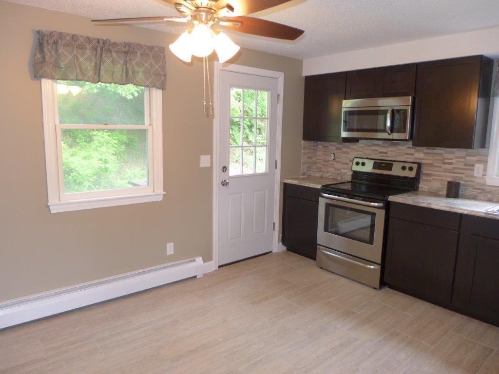 490 West River Road Hooksett, NH 03106 - Photo 5 of 32