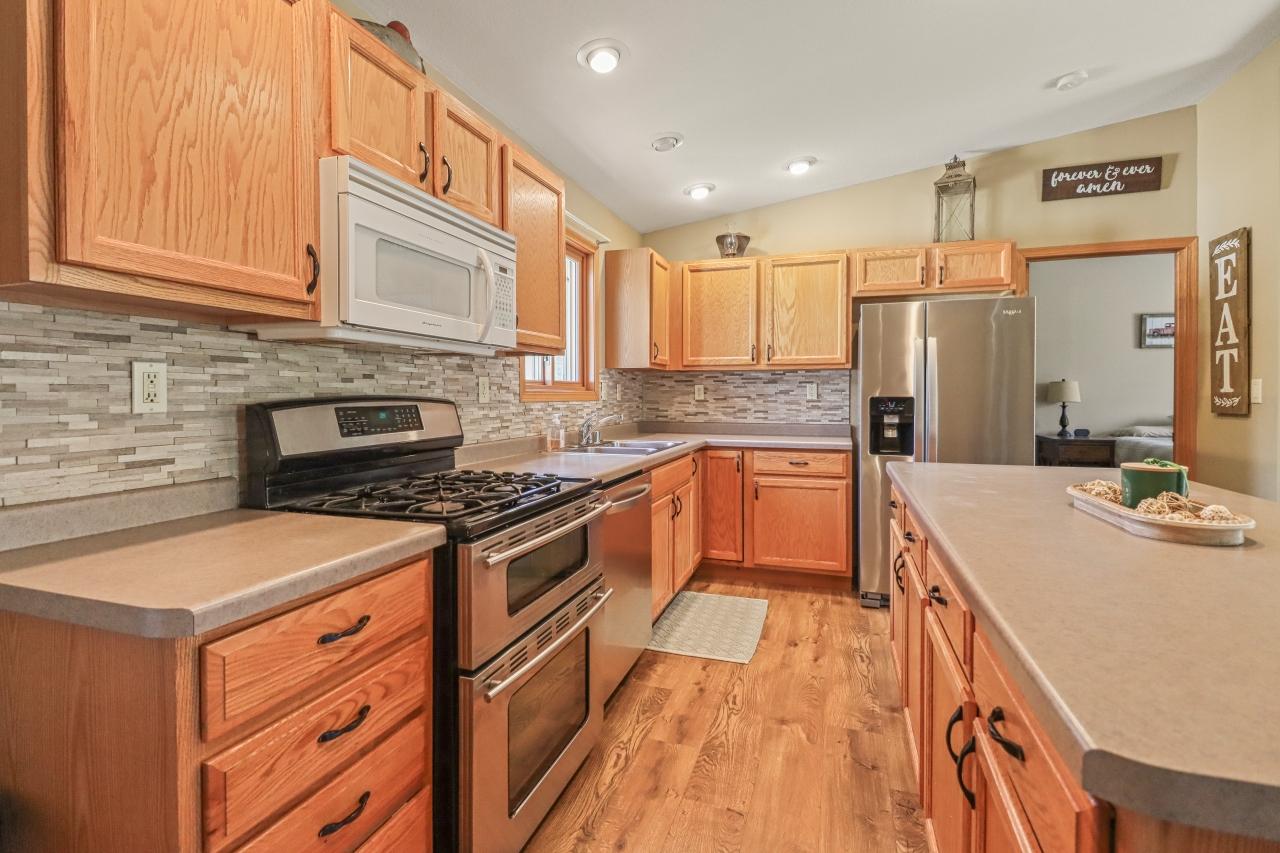 7689 South Buck Ridge Drive Eagle River, WI 54521 - Photo 6 of 30 Gallery Image 6