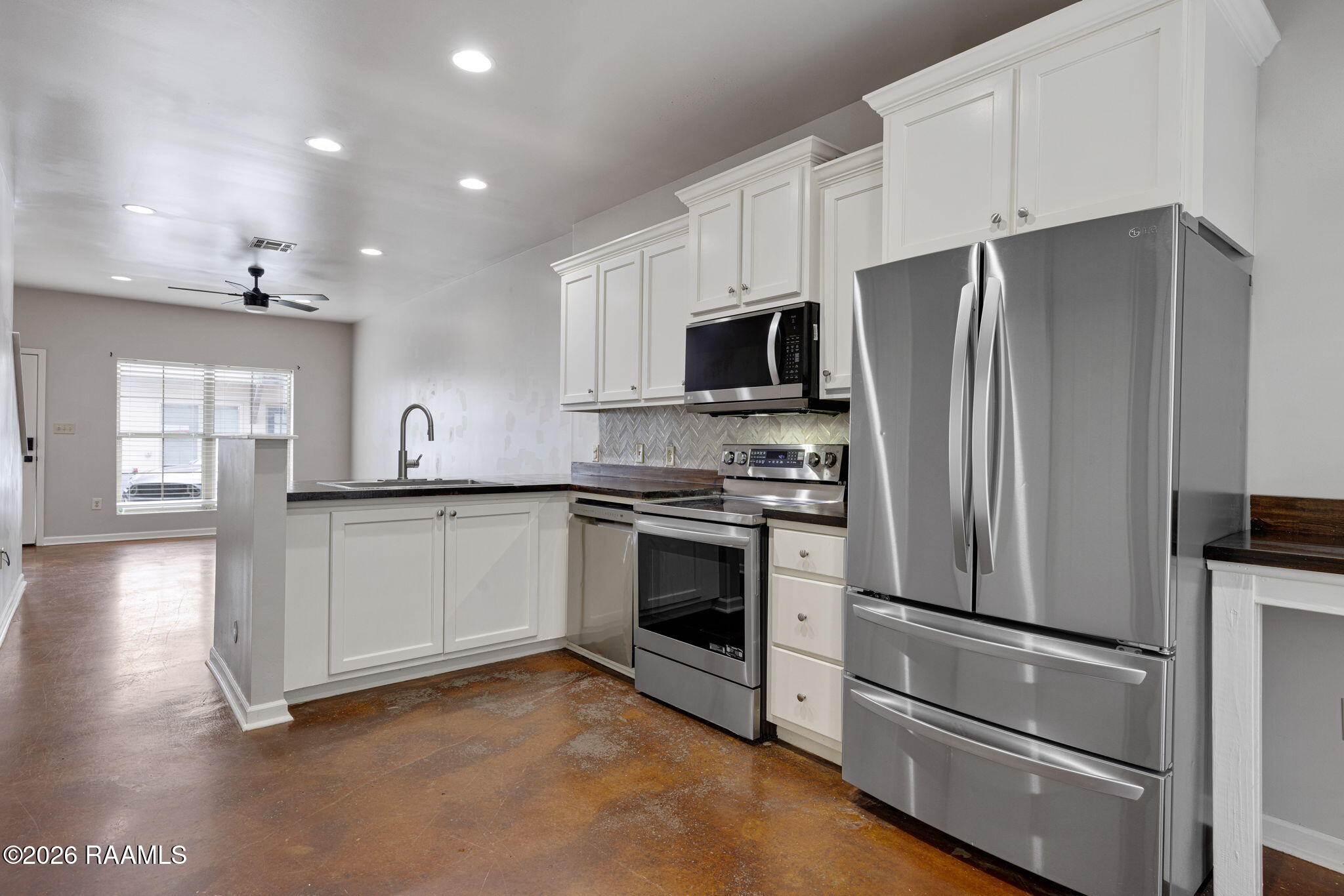 1402 Jefferson Street, Unit 102 Lafayette, LA 70501 - Photo 16 of 33 13-web-or-mls-1402 Jefferson St 102-10