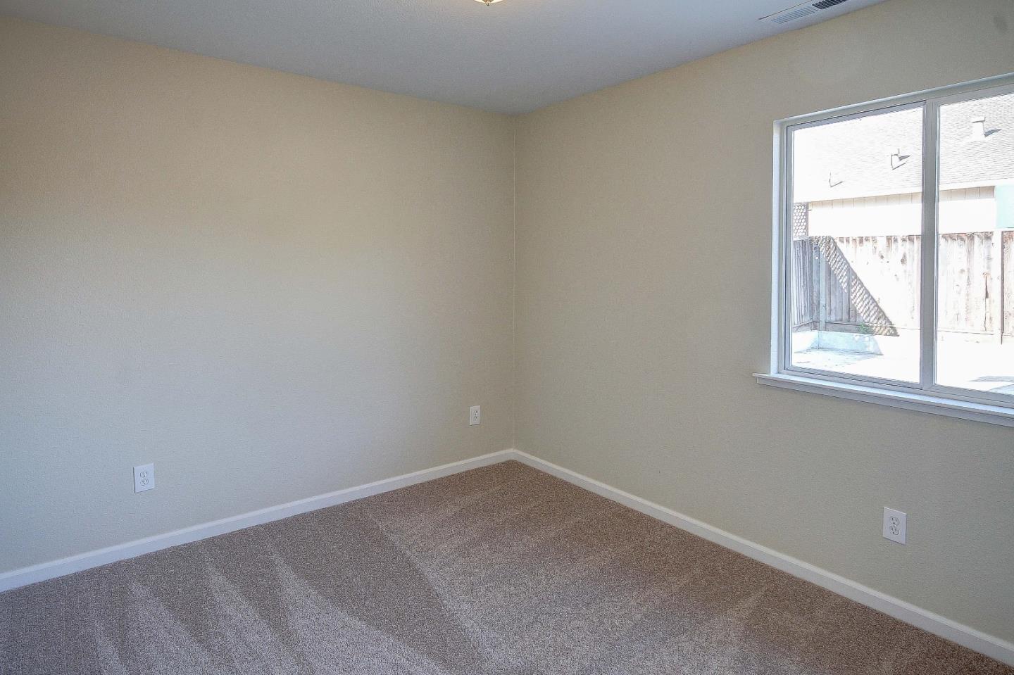 491 Bridgevale Road Hollister, CA 95023 - Photo 9 of 16 Gallery Image 9