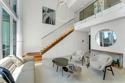 $1,595,000 | 200 Biscayne Blvd Way, Unit 1406, Miami, FL 33131