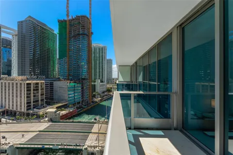 $1,595,000 | 200 Biscayne Blvd Way, Unit 1406, Miami, FL 33131