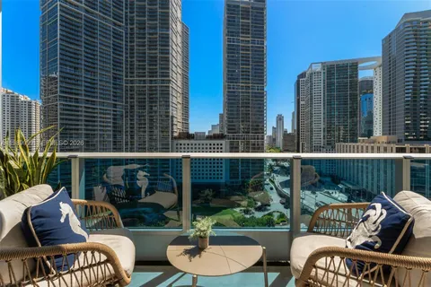 $1,595,000 | 200 Biscayne Blvd Way, Unit 1406, Miami, FL 33131