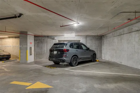 $1,595,000 | 200 Biscayne Blvd Way, Unit 1406, Miami, FL 33131