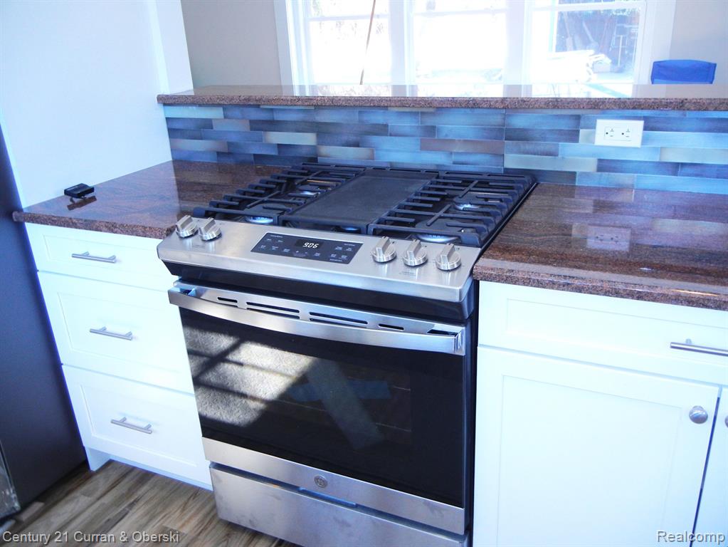 15978 Merriman Road Livonia, MI 48154 - Photo 24 of 34 Gallery Image 24
