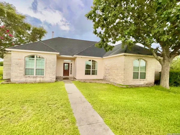 $629,000 | 721 Deaf Smith Road, Beeville, TX 78102