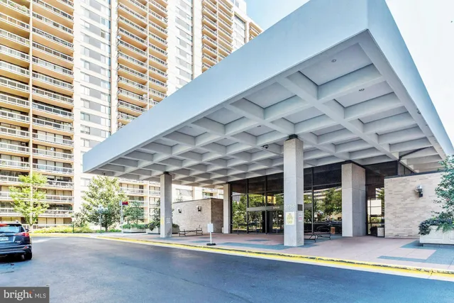 a view of an entrance door of the house