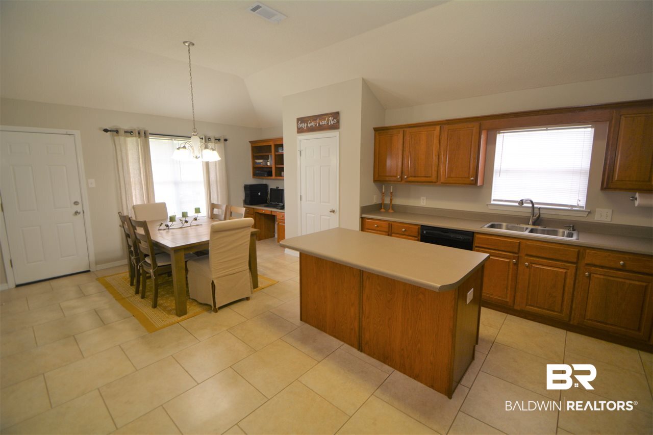 2236 Spring Grove North Mobile, AL 36695 - Photo 8 of 39