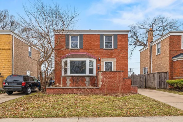 $425,000 | 9908 South Maplewood Avenue, Chicago, IL 60655