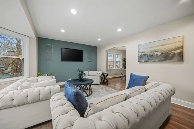 $425,000 | 9908 South Maplewood Avenue, Chicago, IL 60655