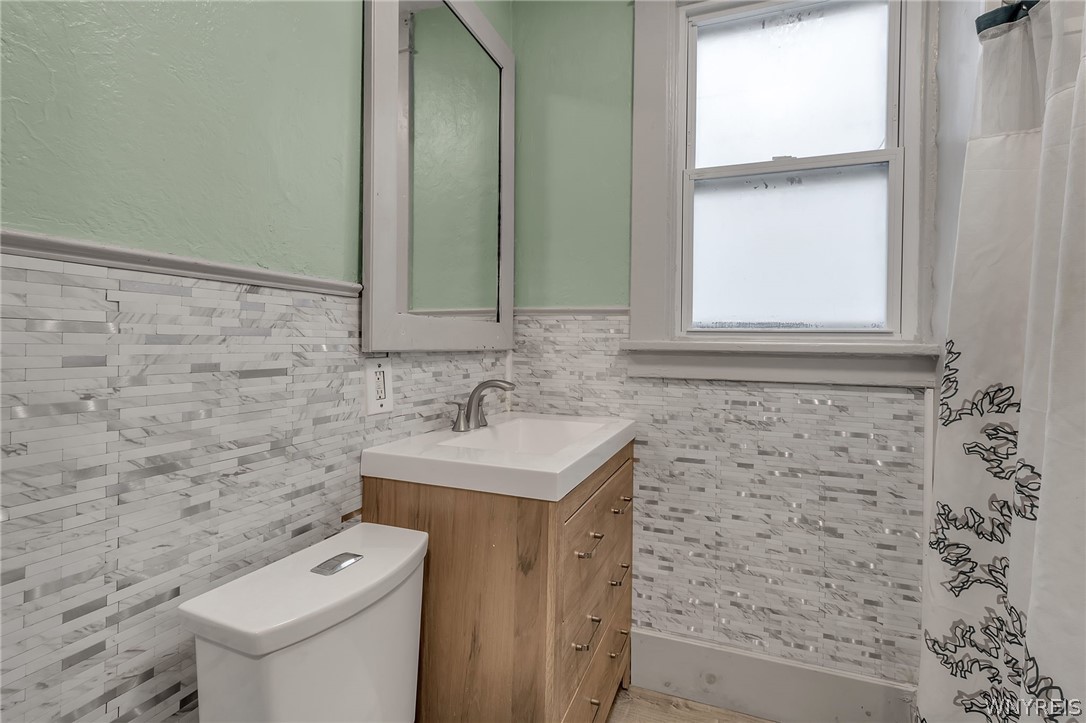 72 Sunset Street Buffalo, NY 14207 - Photo 12 of 39