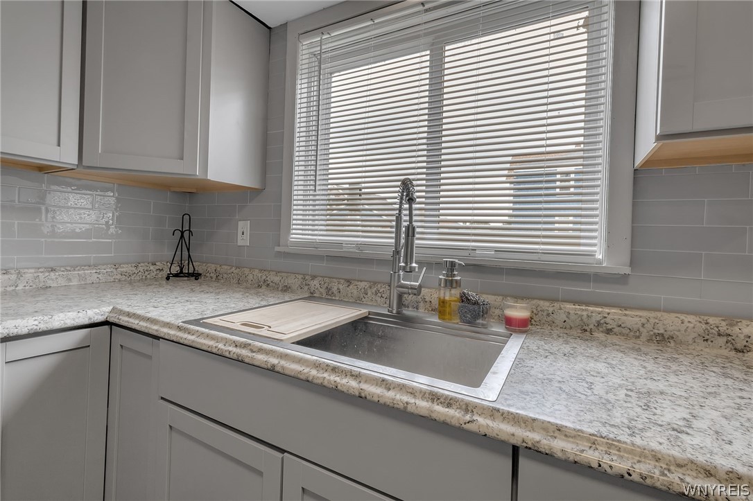 72 Sunset Street Buffalo, NY 14207 - Photo 13 of 39