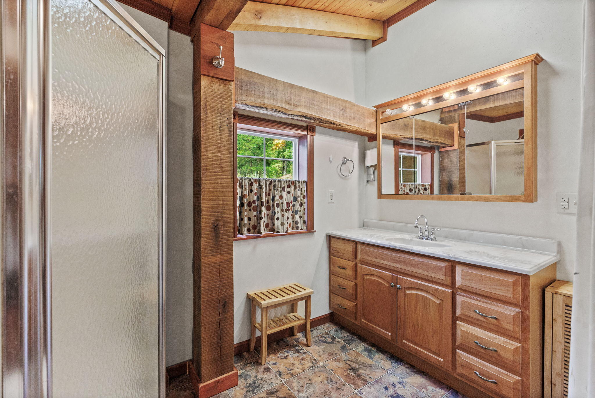 731 East Snowflake Road Surgoinsville, TN 37873 - Photo 33 of 53 34-web-or-mls-217A4907
