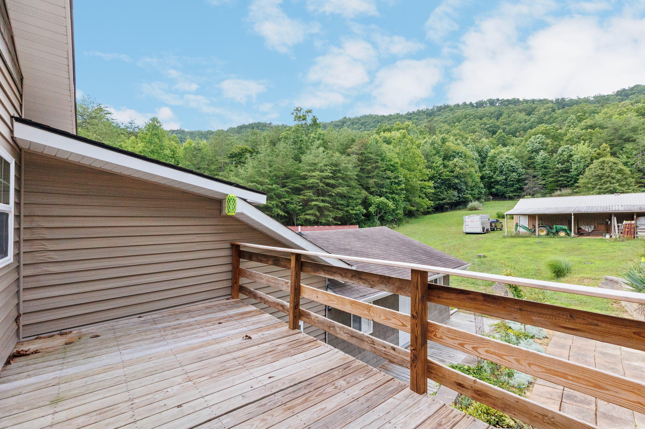 731 East Snowflake Road Surgoinsville, TN 37873 - Photo 35 of 53 36-web-or-mls-217A4917