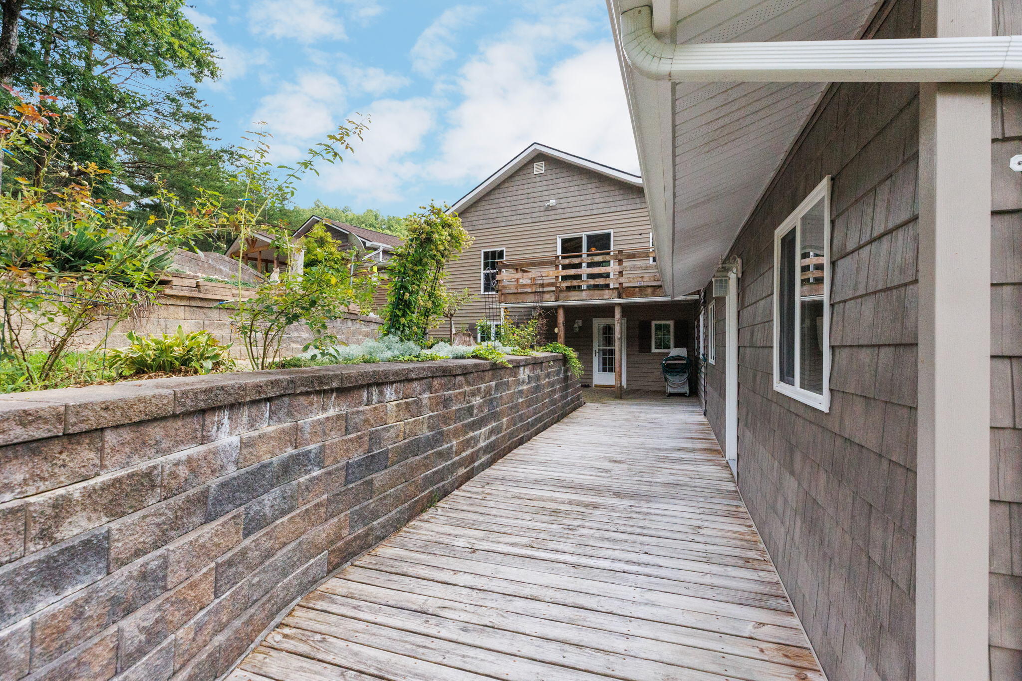 731 East Snowflake Road Surgoinsville, TN 37873 - Photo 37 of 53 38-web-or-mls-217A4927