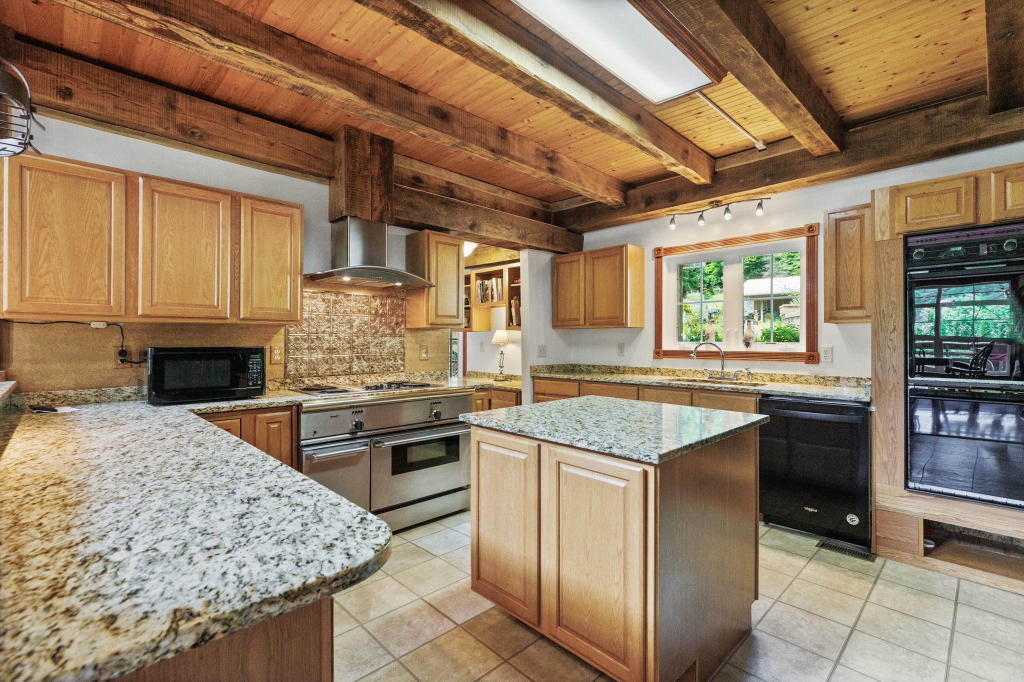 731 East Snowflake Road Surgoinsville, TN 37873 - Photo 8 of 53 18-web-or-mls-217A4813