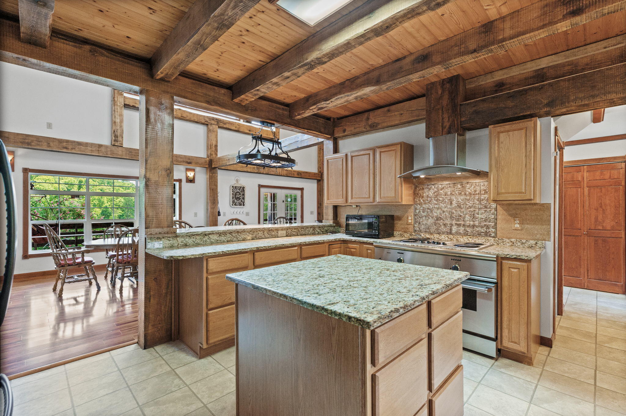 731 East Snowflake Road Surgoinsville, TN 37873 - Photo 9 of 53 19-web-or-mls-217A4820