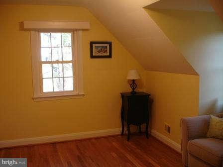 40 Cedar Knoll Road Cockeysville, MD 21030 - Photo 11 of 28 Front Bedrm has hardwood flooring