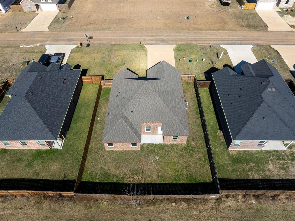 1020 Springview Lane Mabank, TX 75147 - Photo 11 of 40