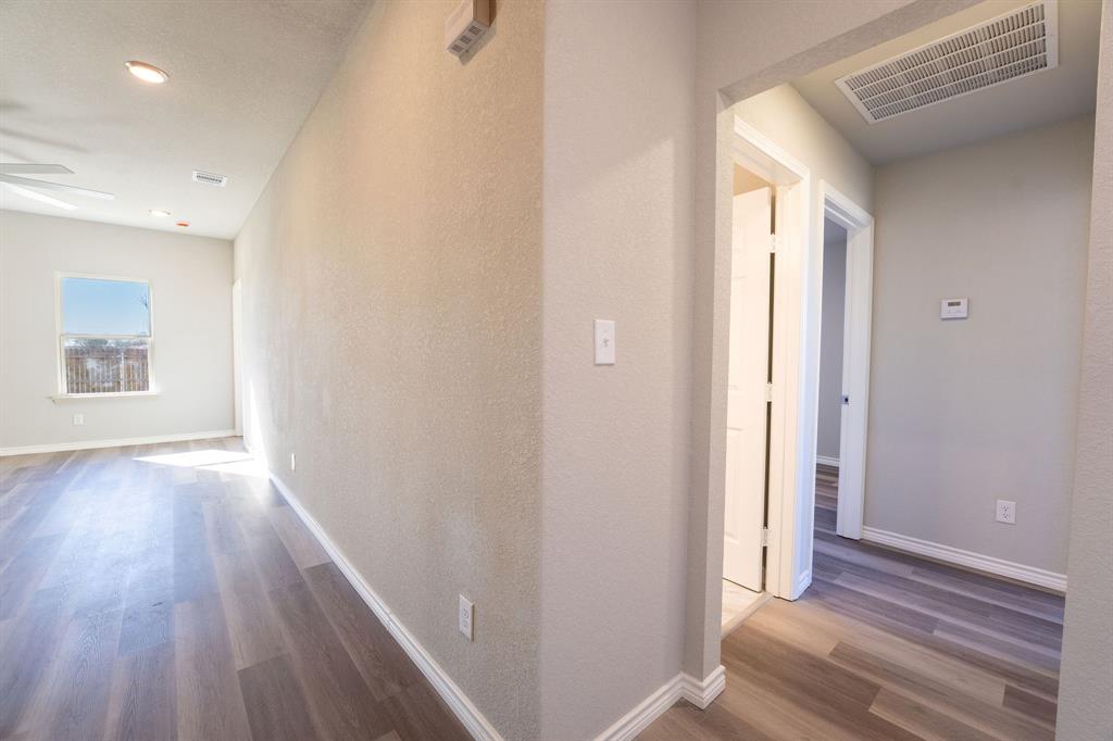 1020 Springview Lane Mabank, TX 75147 - Photo 13 of 40