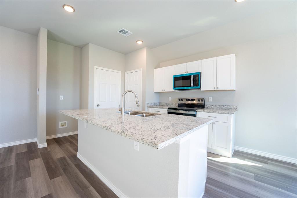 1020 Springview Lane Mabank, TX 75147 - Photo 18 of 40