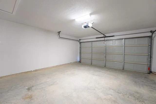 $260,000 | 1020 Springview Lane, Mabank, TX 75147