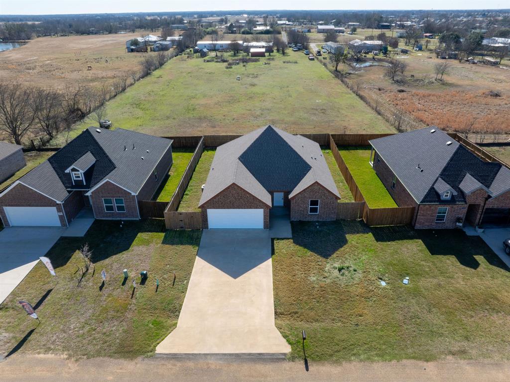 1020 Springview Lane Mabank, TX 75147 - Photo 7 of 40