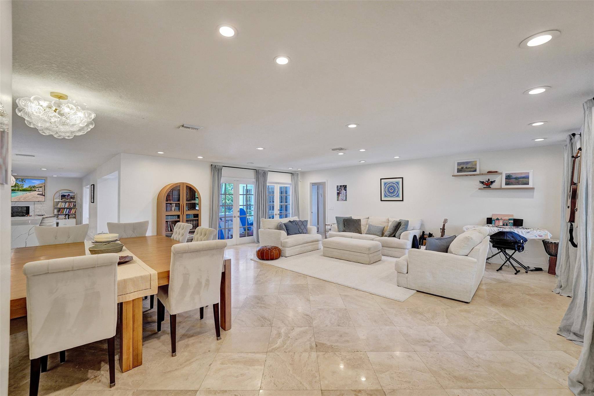 3401 North 31st Terrace Hollywood, FL 33021 - Photo 4 of 24 Photo 4