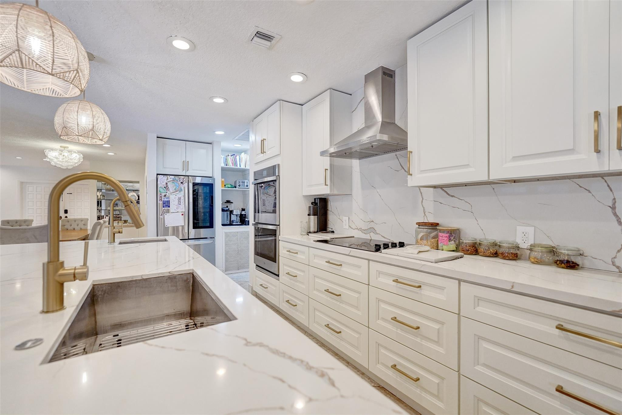 3401 North 31st Terrace Hollywood, FL 33021 - Photo 8 of 24 Photo 8