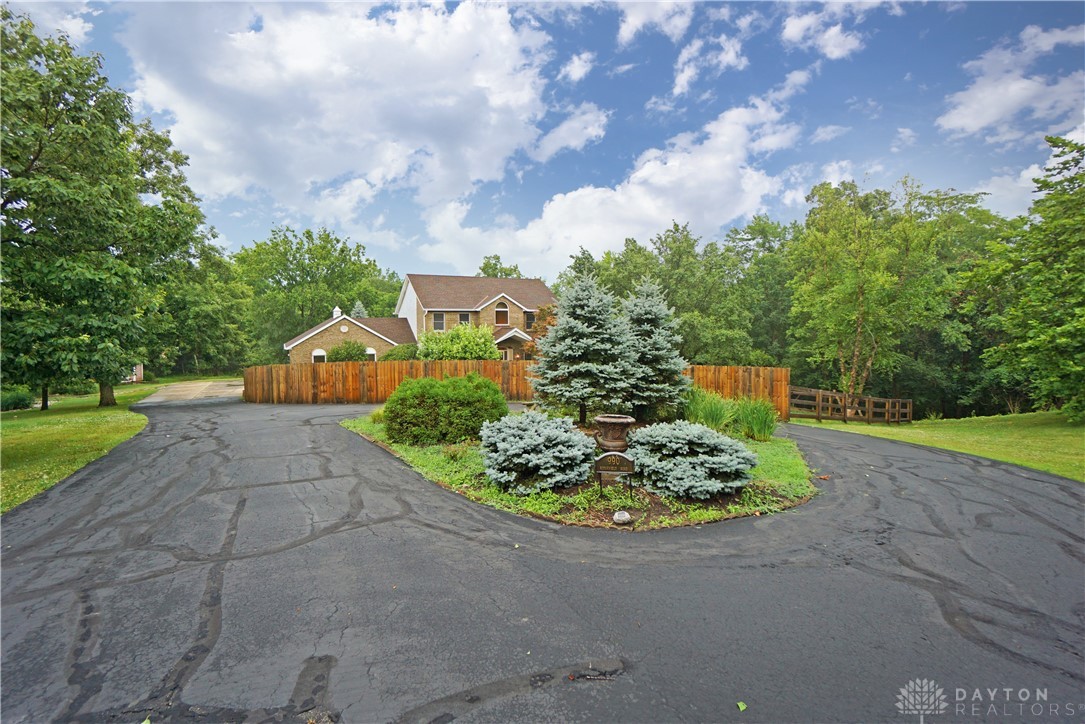 990 Ridgefield Road Hamilton, OH 45013 - Photo 2 of 44 Gallery Image 2