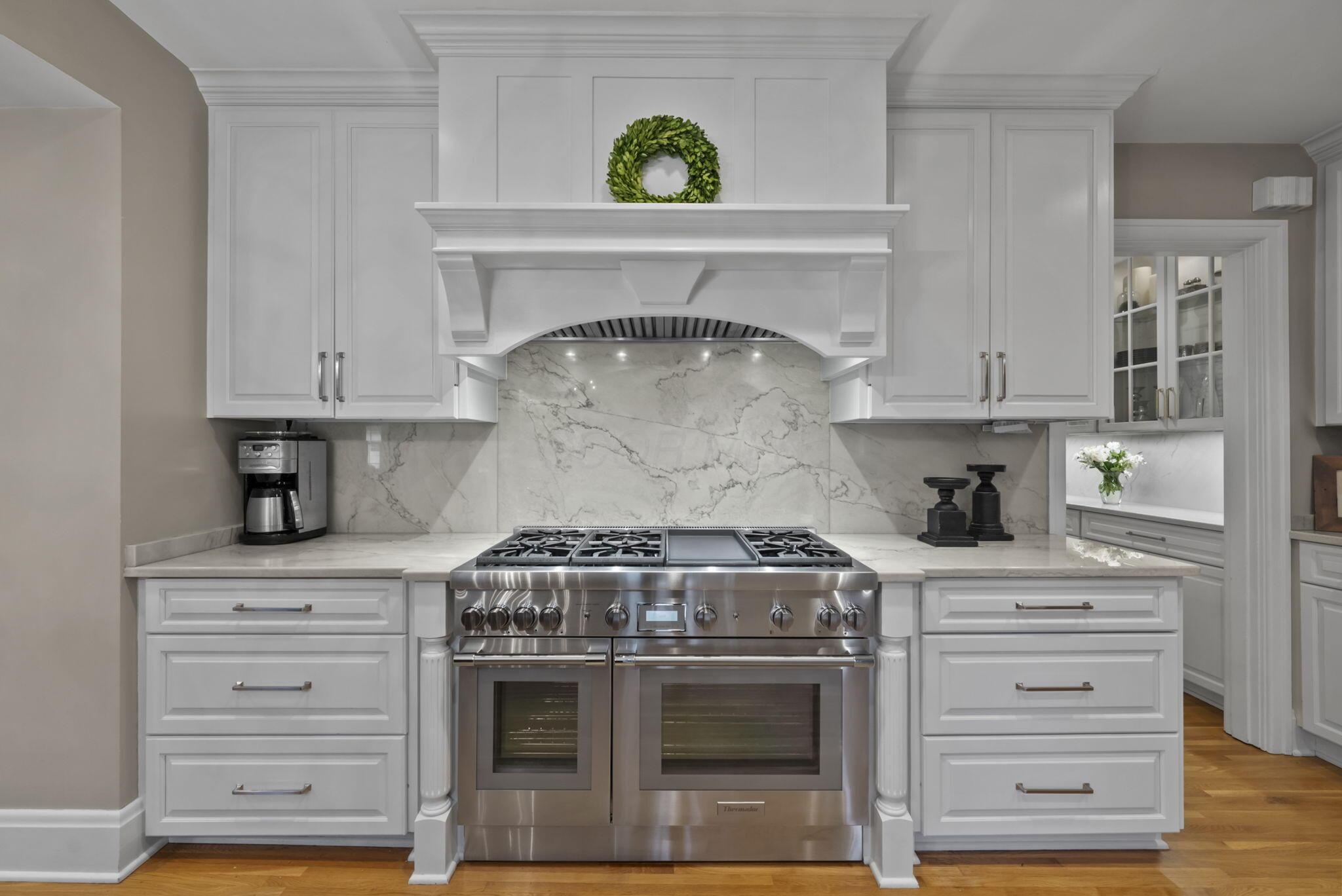 1875 Roxbury Road Upper Arlington, OH 43212 - Photo 15 of 97 Kitchen