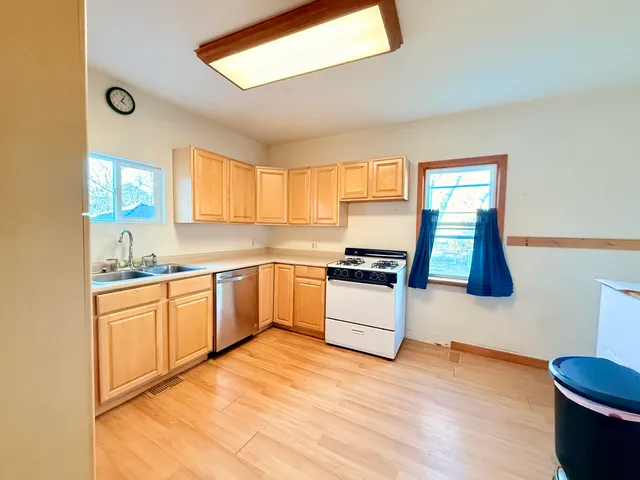 $87,000 | 716 Elizabeth Street, Kalamazoo, MI 49007