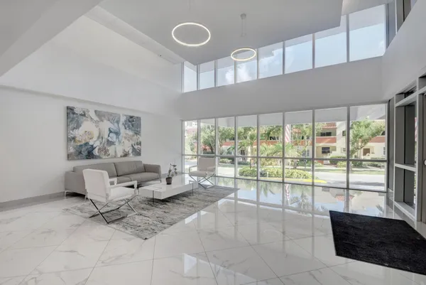 $3,300 | 525 North Ocean Boulevard, Unit 422, Pompano Beach, FL 33062