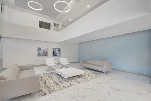 $3,300 | 525 North Ocean Boulevard, Unit 422, Pompano Beach, FL 33062