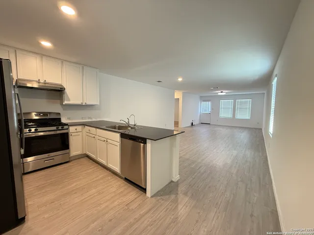 $1,675 | 14023 Wool Park, San Antonio, TX 78252