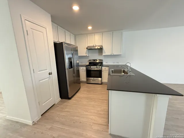 $1,675 | 14023 Wool Park, San Antonio, TX 78252