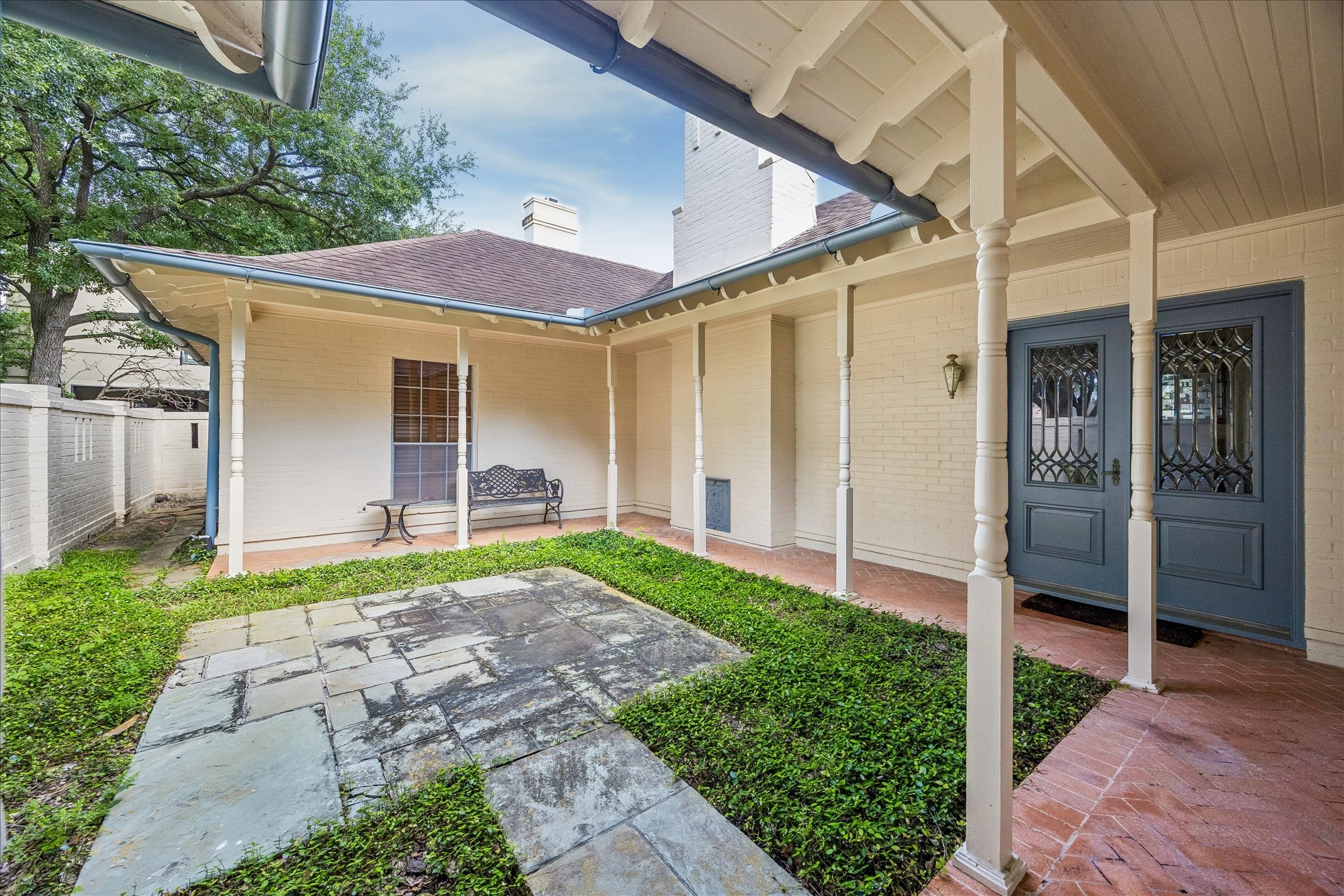 802 Old Lake Road Houston, TX 77057 - Photo 4 of 9