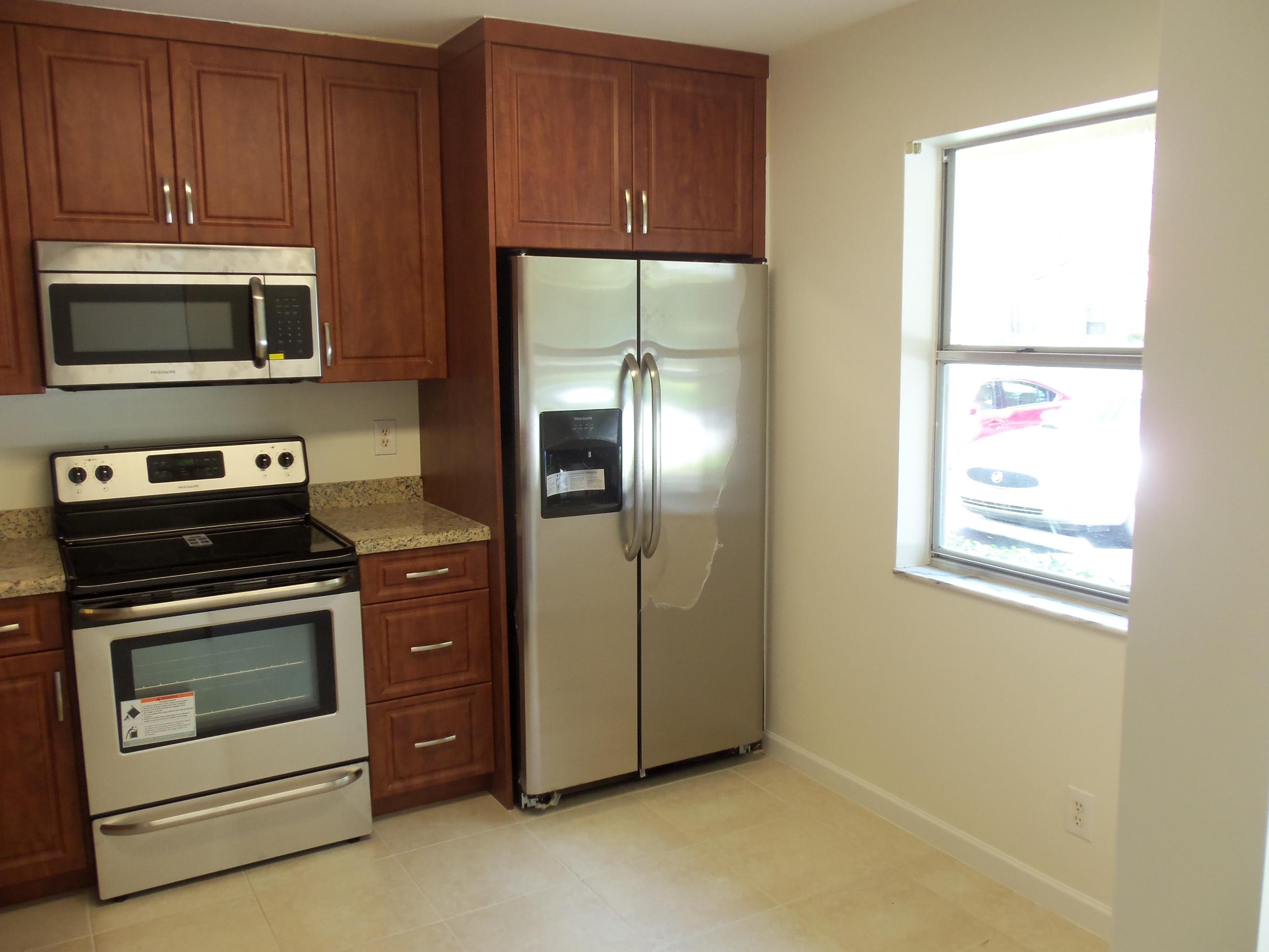 6429 Boca Circle Boca Raton, FL 33433 - Photo 5 of 27 KITCHEN