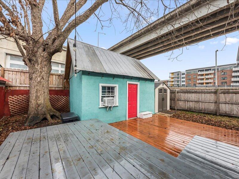 52 Congress Street Charleston, SC 29403 - Photo 23 of 29 23-DKM5990