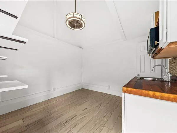 $3,600 | 52 Congress Street, Charleston, SC 29403