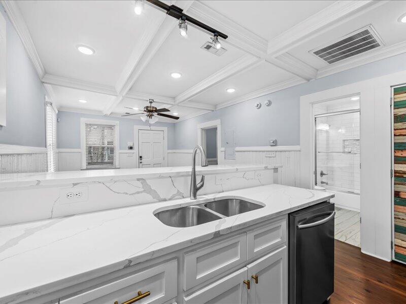 52 Congress Street Charleston, SC 29403 - Photo 9 of 29 09-DKM5856