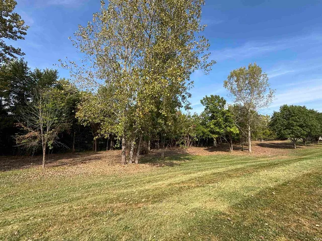 $105,000 | 1213 North Regency Parkway, Muncie, IN 47304