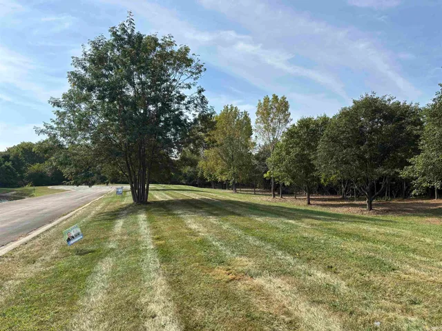 $105,000 | 1213 North Regency Parkway, Muncie, IN 47304