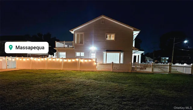 $545,000 | Clocks Boulevard, Massapequa Park, NY 11758