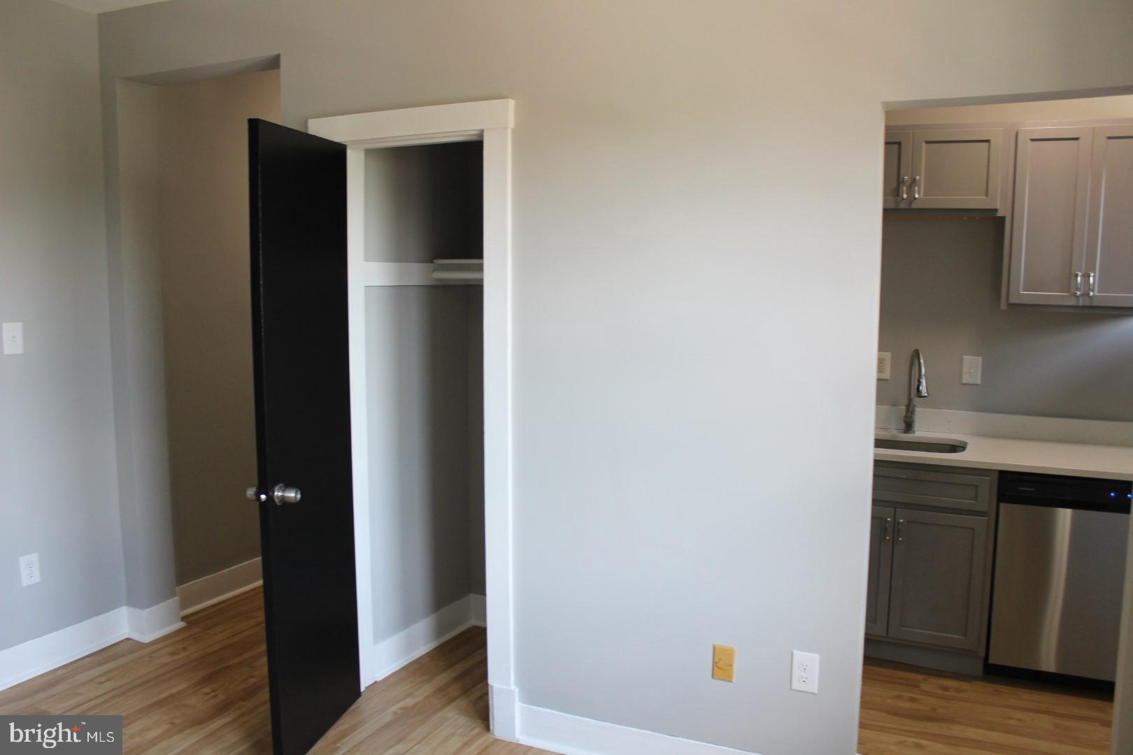 7 18th Street Southeast, Unit 201 Washington, DC 20003 - Photo 6 of 10
