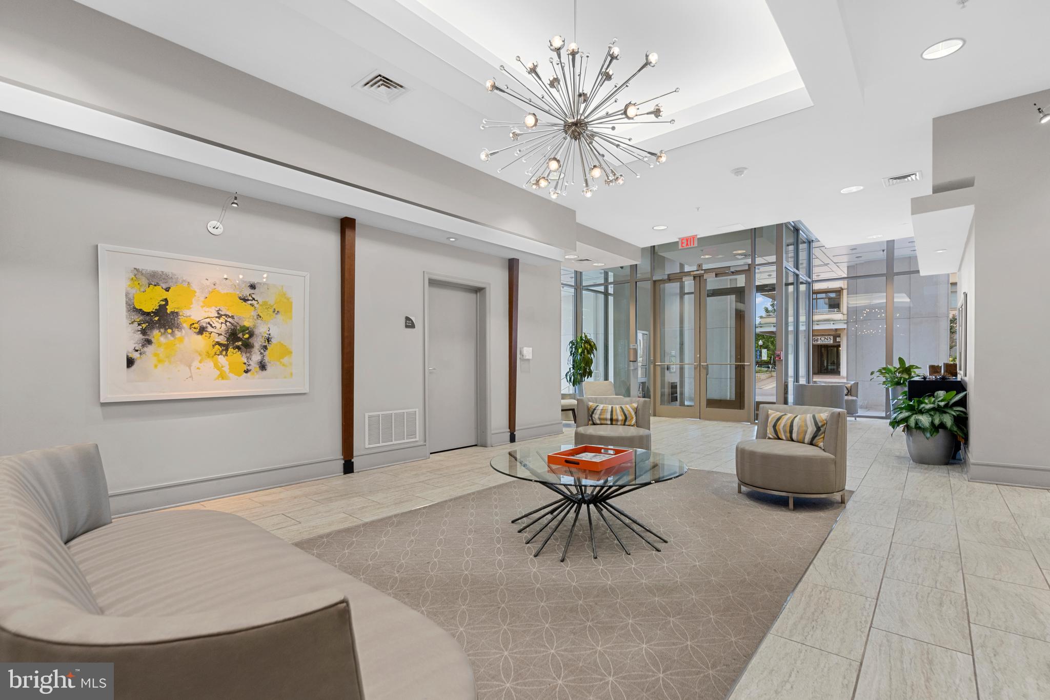 3600 South Glebe Road, Unit 215W Arlington, VA 22202 - Photo 20 of 33 a living room with furniture