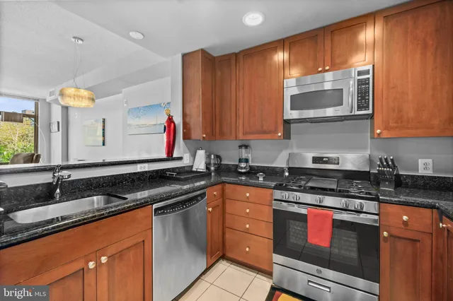 $407,000 | 3600 South Glebe Road, Unit 215W, Arlington, VA 22202