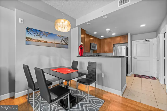 $407,000 | 3600 South Glebe Road, Unit 215W, Arlington, VA 22202